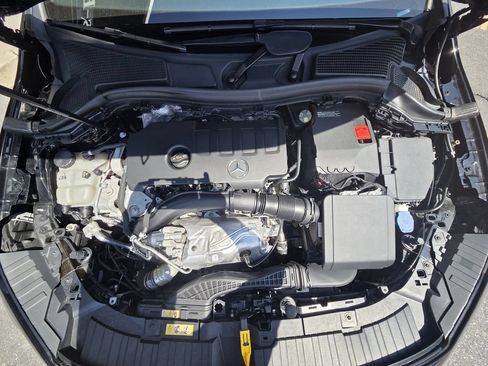 Used 2023 Mercedes-Benz GLA 250 4MATIC image 31