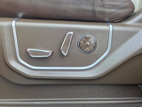 Used 2019 Ford F250 Limited image 28