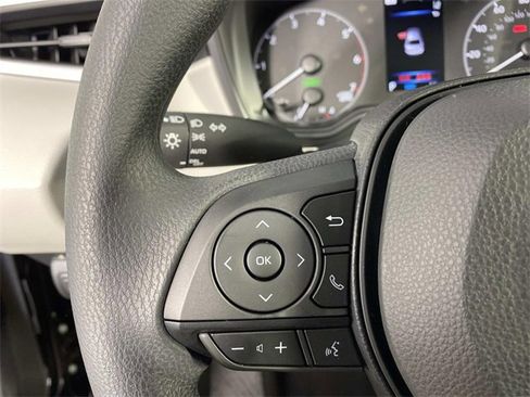 Used 2025 Toyota Corolla LE image 15