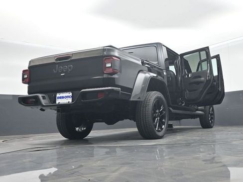 Used 2022 Jeep Gladiator Overland AWD/4WD image 75