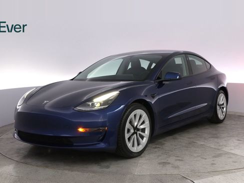 Used 2022 Tesla Model 3 RWD image 2