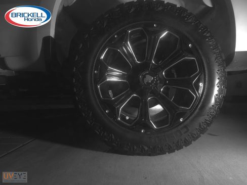 Used 2020 Chevrolet Silverado 1500 LT w/ All-Star Edition RWD image 8