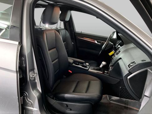 Used 2011 Mercedes-Benz C 300 4MATIC Sedan image 8