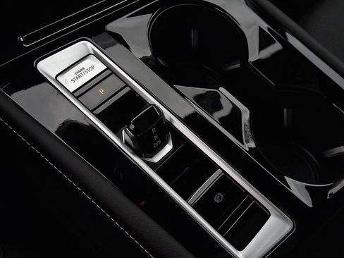 New 2026 Volkswagen Atlas SE image 11