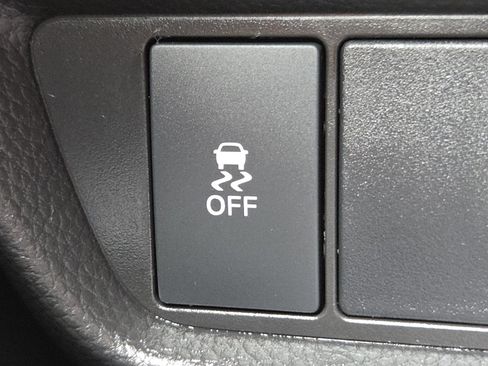 Certified 2026 Honda HR-V LX image 12