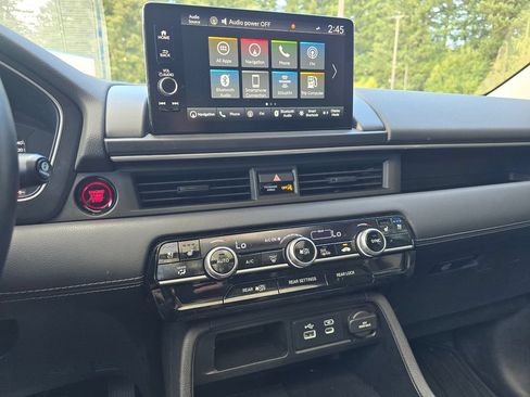 Certified 2025 Honda Pilot Elite image 19