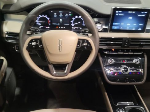 Used 2022 Lincoln Corsair AWD w/ Equipment Group 101A image 22