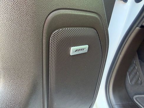 Used 2021 GMC Sierra 1500 SLT AWD/4WD image 25