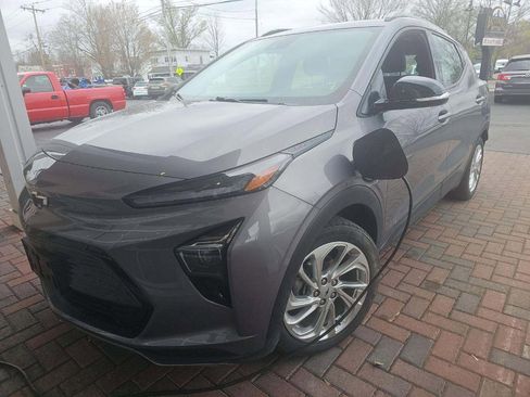 Used 2023 Chevrolet Bolt EUV LT FWD image 1
