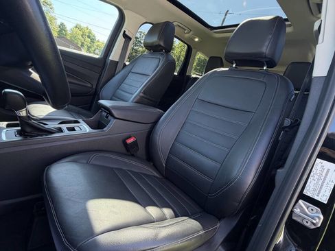 Used 2017 Ford Escape Titanium w/ Equipment Group 301A AWD/4WD image 15