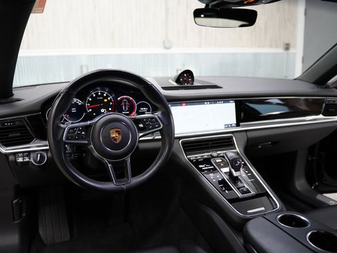 Used 2019 Porsche Panamera 4 Executive image 11