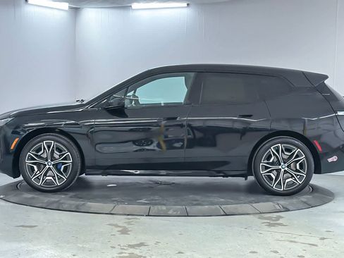 Used 2024 BMW iX xDrive50 w/ Premium Package AWD/4WD image 5