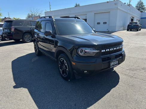 Used 2025 Ford Bronco Sport Outer Banks w/ Outer Banks Tech Package+ AWD/4WD image 7