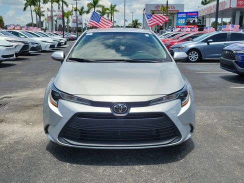 Used 2023 Toyota Corolla LE FWD image 4