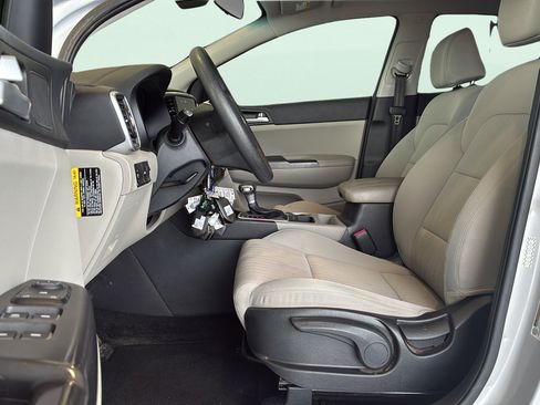 Used 2020 Kia Sportage LX FWD image 22