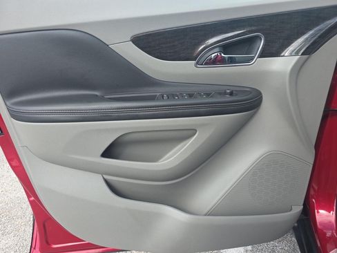 Used 2016 Buick Encore FWD image 9