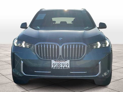 Used 2025 BMW X5 sDrive40i w/ Premium Package image 3