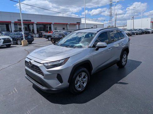 Certified 2022 Toyota RAV4 XLE AWD/4WD image 5