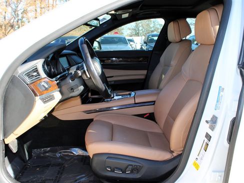 Used 2013 BMW 740Li image 14