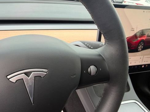 Used 2023 Tesla Model Y Long Range image 14