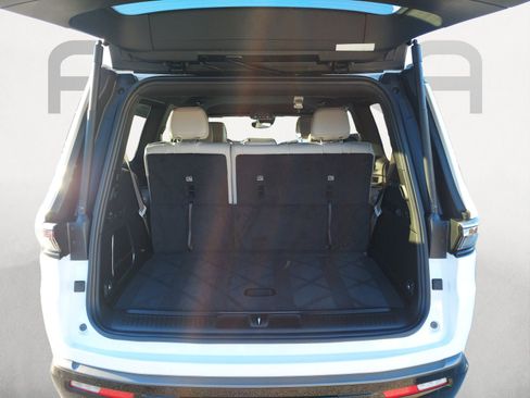 New 2026 Jeep Grand Wagoneer 4WD image 12