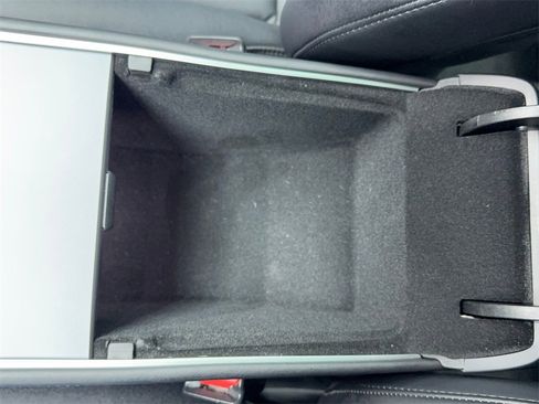 Used 2023 Tesla Model 3 Standard Range image 34