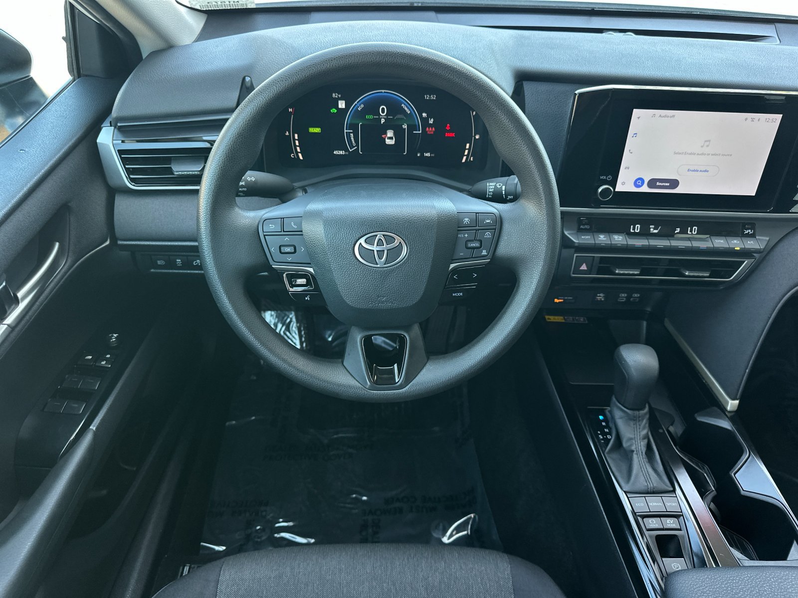 Used 2025 Toyota Camry LE FWD image 13
