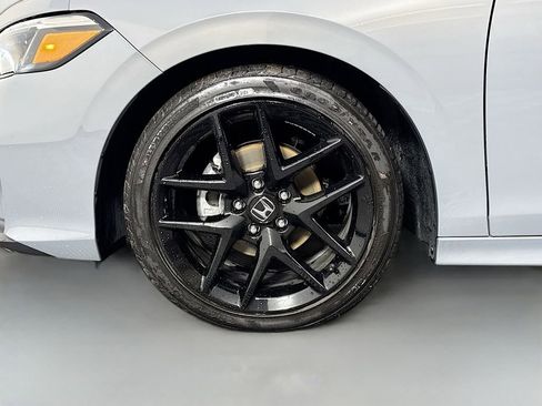 Used 2025 Honda Civic Sport image 32