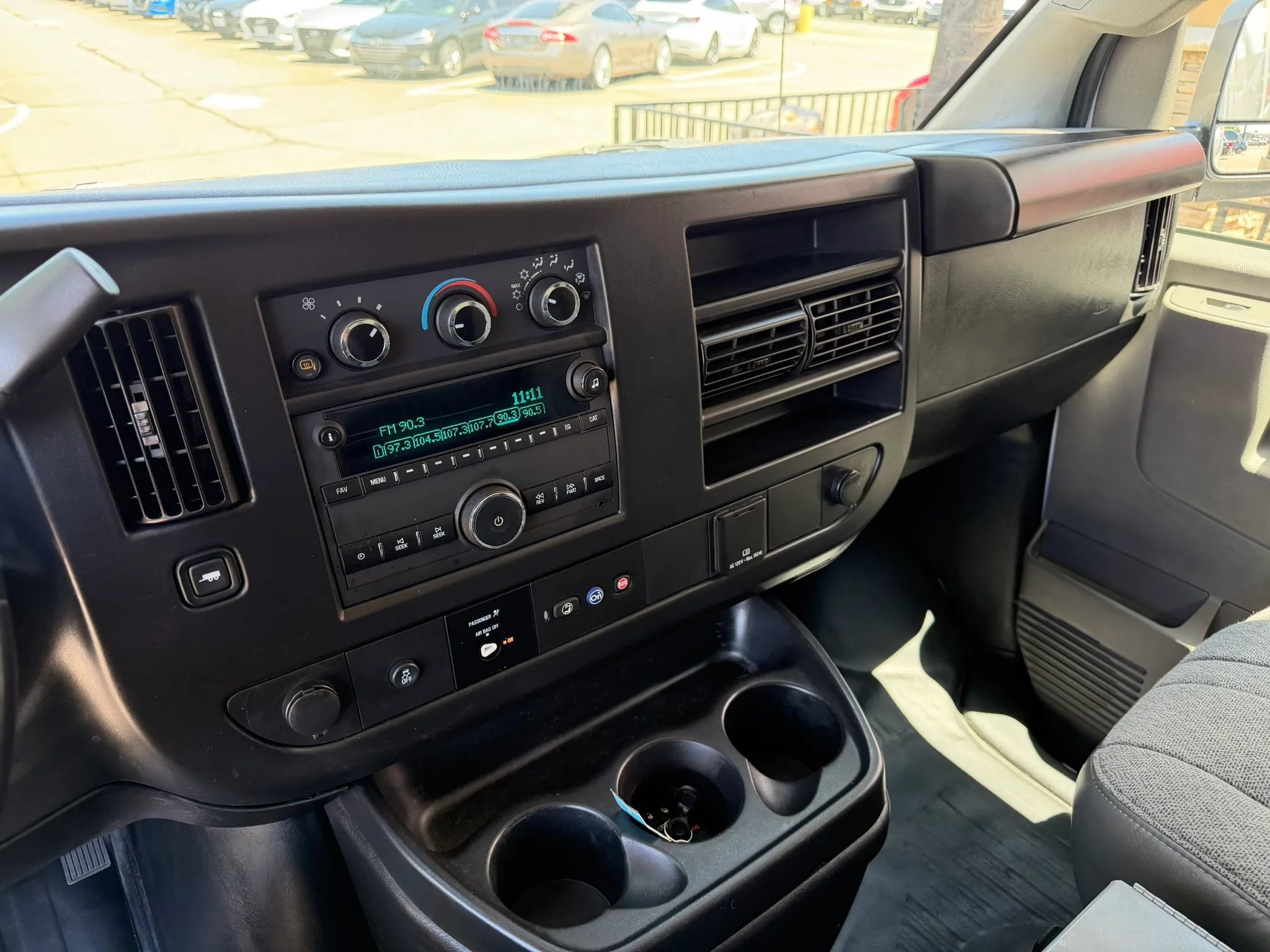 Used 2023 GMC Savana 2500 Extended w/ Driver Convenience Package RWD image 18