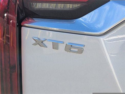 New 2025 Cadillac XT6 Luxury image 13