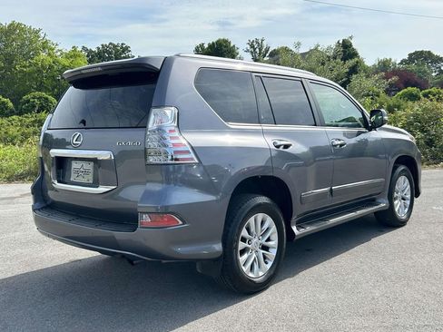 Used 2016 Lexus GX 460 w/ Premium Package AWD/4WD image 3