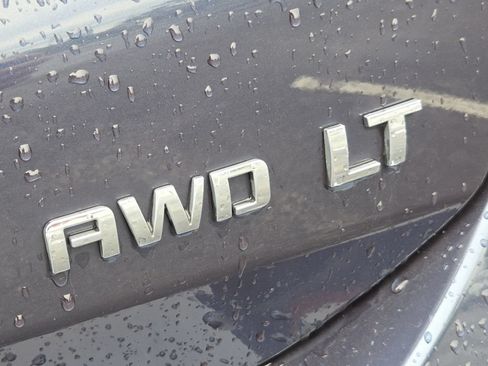 Used 2019 Chevrolet Equinox LT AWD/4WD image 17