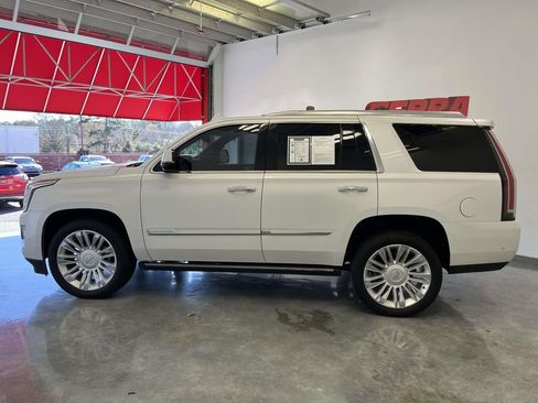 Used 2018 Cadillac Escalade Platinum image 5