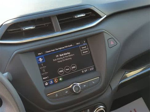 Certified 2022 Chevrolet TrailBlazer LT w/ Driver Confidence Package image 13