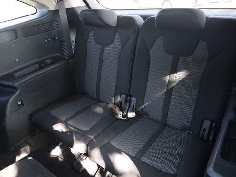 Used 2022 Kia Sorento LX FWD image 17