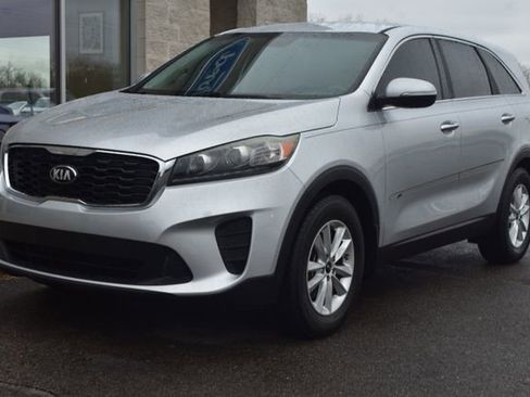 Used 2019 Kia Sorento LX image 14