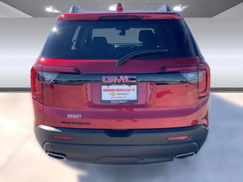 Used 2023 GMC Acadia SLE w/ Driver Convenience Package image 9