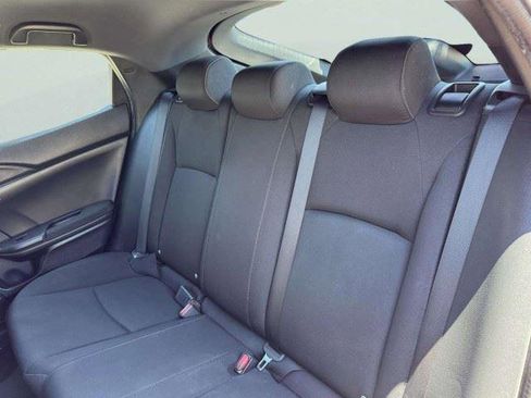 Used 2017 Honda Civic Sport image 39
