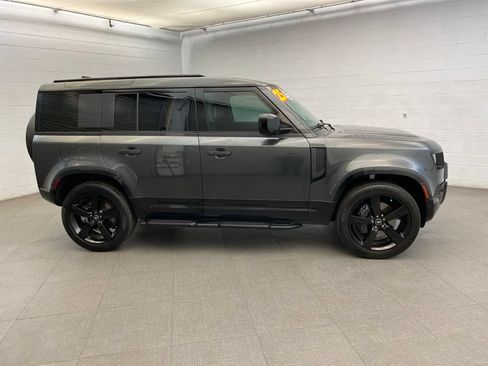 Used 2025 Land Rover Defender 110 X-Dynamic SE AWD/4WD image 5