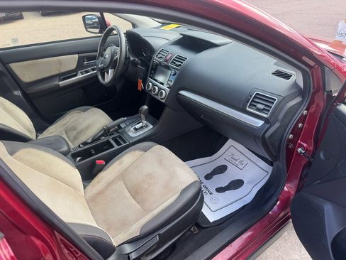 Used 2016 Subaru Crosstrek 2.0i Premium w/ Moonroof Package image 12