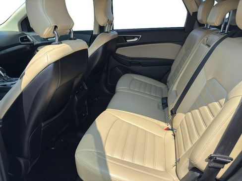Used 2017 Ford Edge SEL w/ Equipment Group 201A AWD/4WD image 10