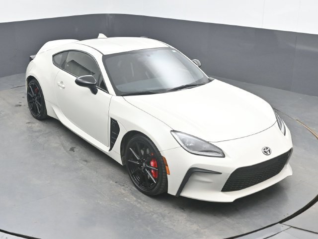 Used 2024 Toyota GR86 Premium w/ Performance Package RWD image 13