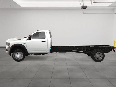 New 2023 RAM 5500 Tradesman RWD image 3