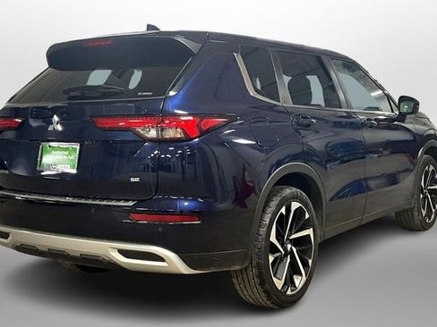 Used 2022 Mitsubishi Outlander SE image 11