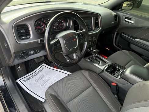 Used 2021 Dodge Charger SXT w/ Blacktop Package image 6
