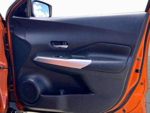 Used 2019 Nissan Kicks SR w/ SR Premium Package FWD image 23