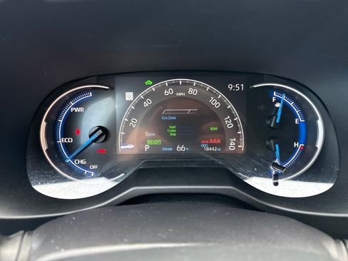 Used 2024 Toyota RAV4 XLE image 15