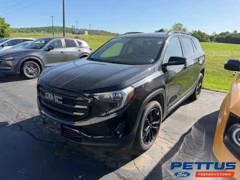 Used 2021 GMC Terrain SLT w/ Infotainment Package II AWD/4WD image 1