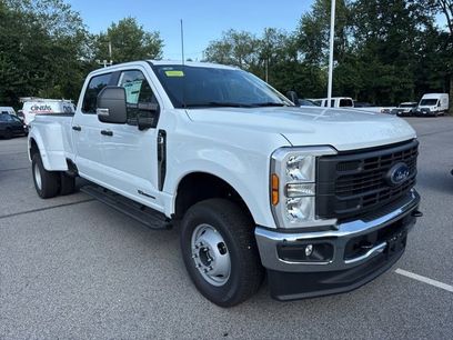 New 2025 Ford F350 XL w/ 360-Degree Camera Package