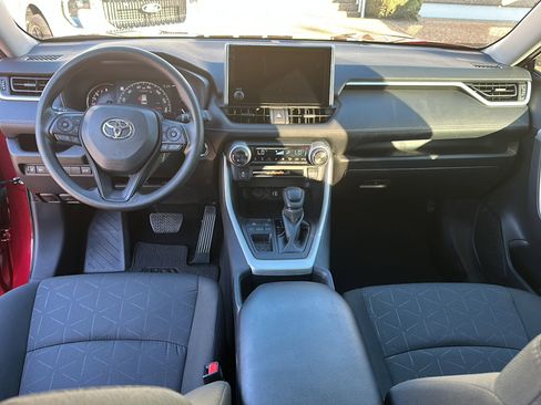 Used 2024 Toyota RAV4 XLE image 7